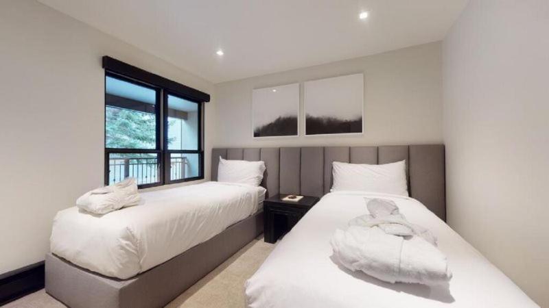 Eagle Bahn Gondola Condo: 3BR with Hot Tub Access Vail Exterior photo